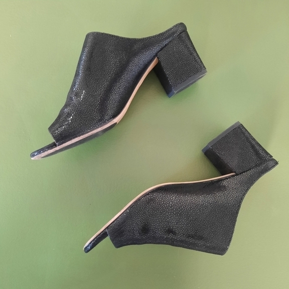 Donald J. Pliner Shoes - Donald J. Pliner Black Textured Leather Open-Toe Block Heel Mules
